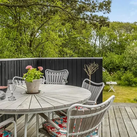 펜션 Eila - 1km From The Sea By Interhome *